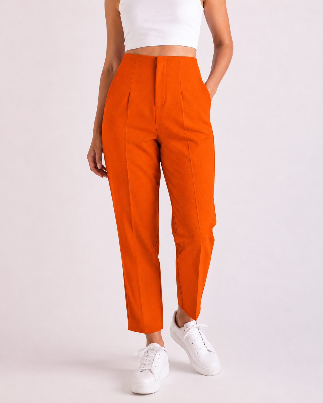 Pantaloni damă eleganți cu talie înaltă și croială conică