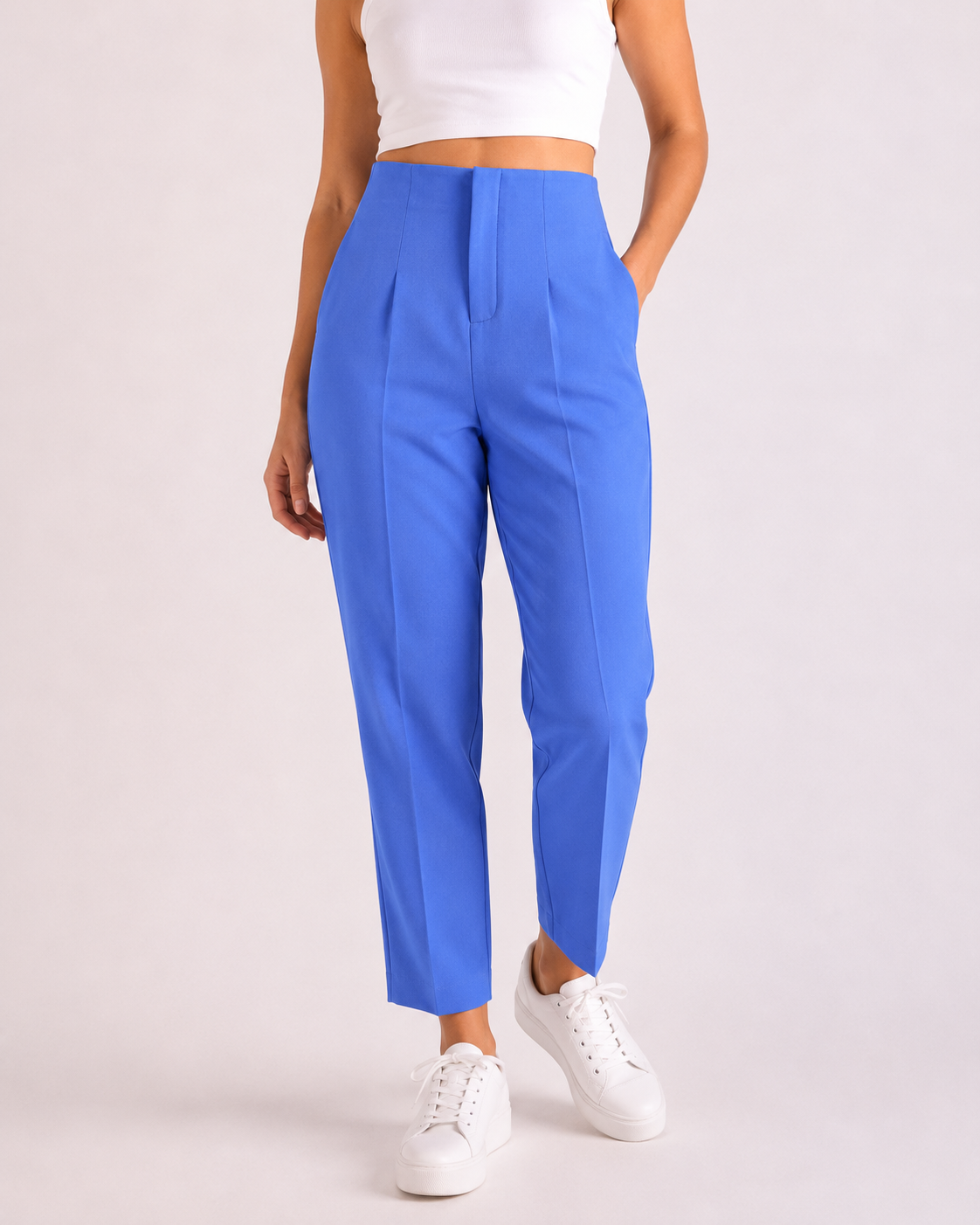 Pantaloni damă eleganți cu talie înaltă și croială conică