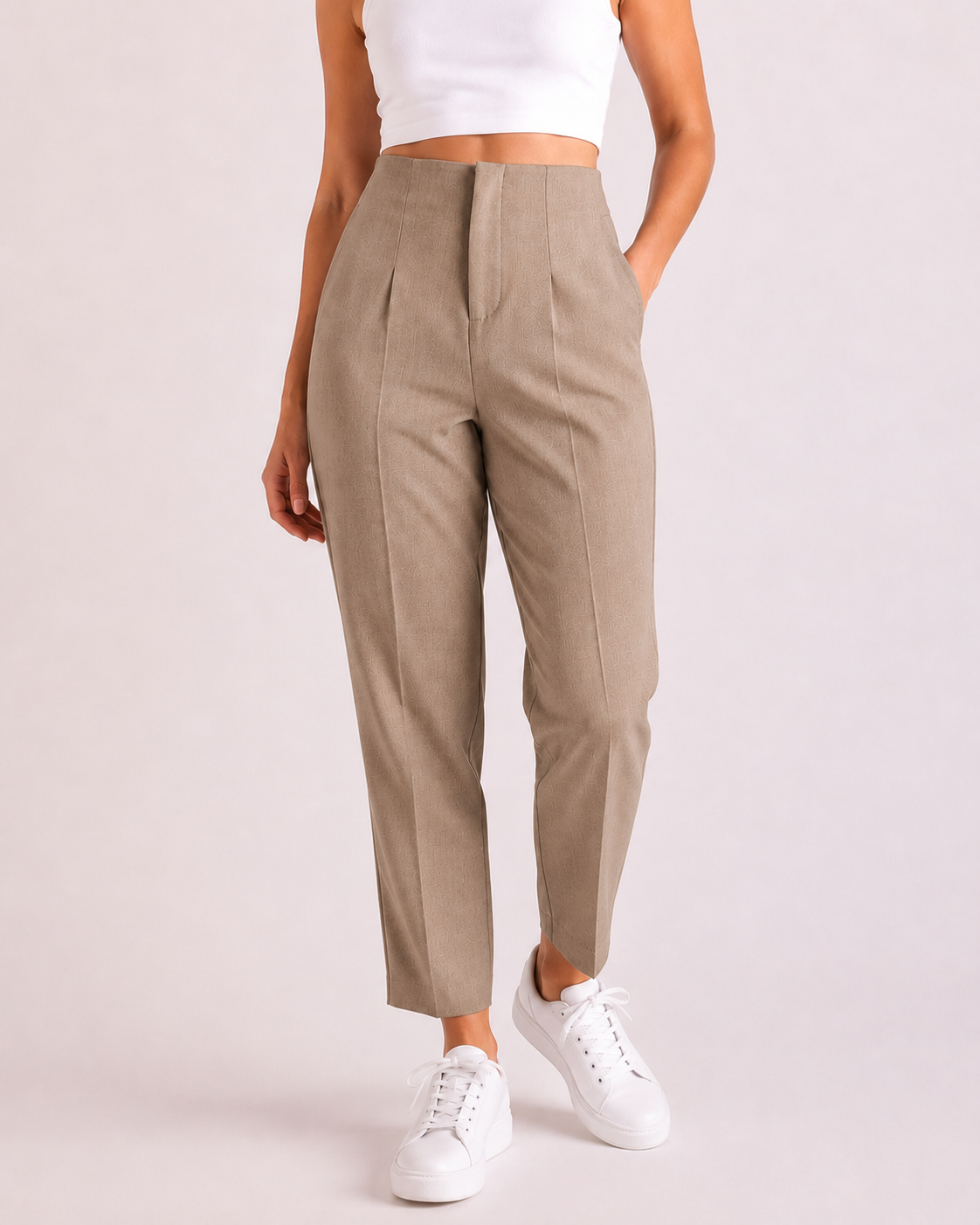Pantaloni damă eleganți cu talie înaltă și croială conică