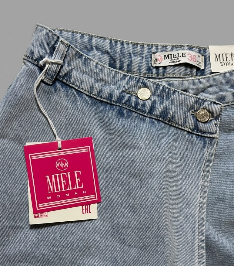 Pantaloni scurți din denim Miele Woman cu închidere asimetrică