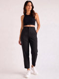 Pantaloni damă eleganți cu talie înaltă și croială conică